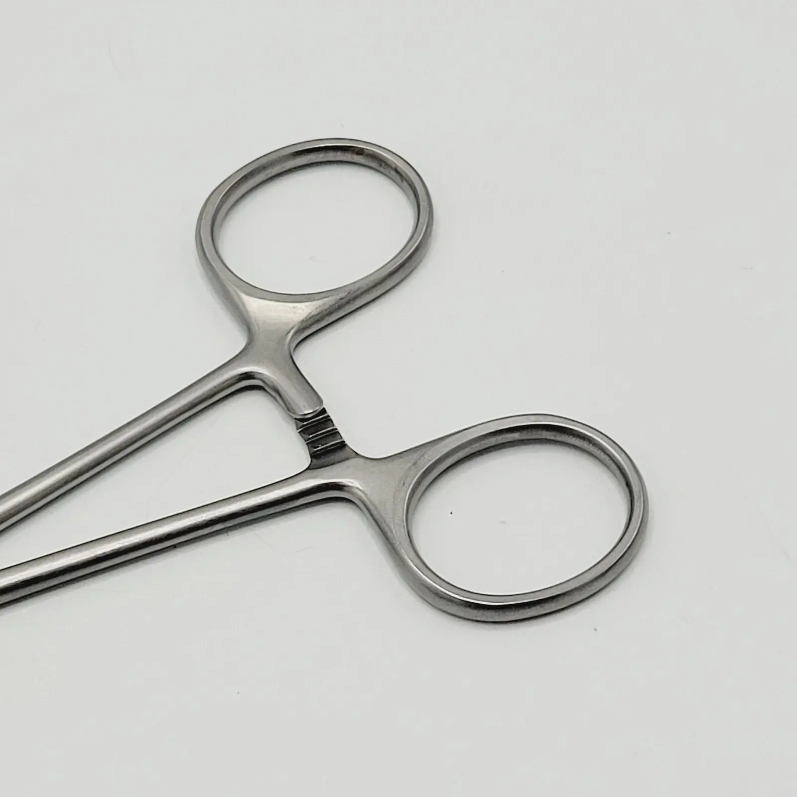 Aesculap BH442R Rochester-Pean Hemostatic Forceps Straight Serrated 6-1/4" Surgical Instrument – Used - Image 4