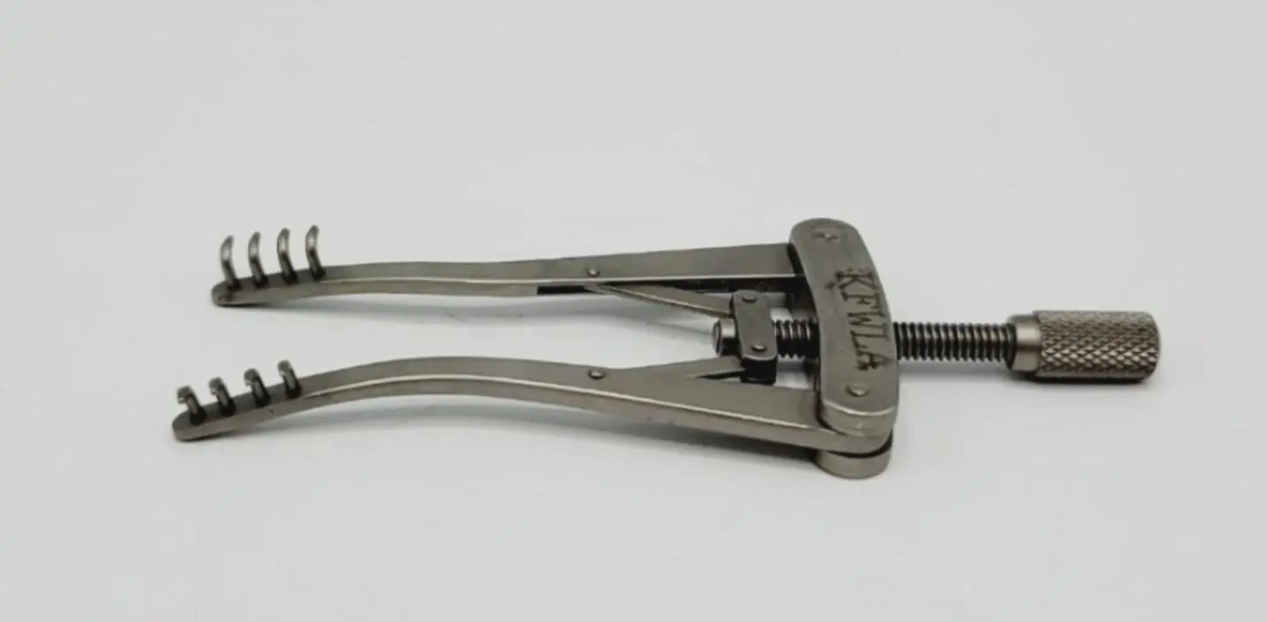 Aesculap BV010R ALM Retractor Self-Retaining 70mm 4 x 4 Prongs 2-7/8" - Image 3