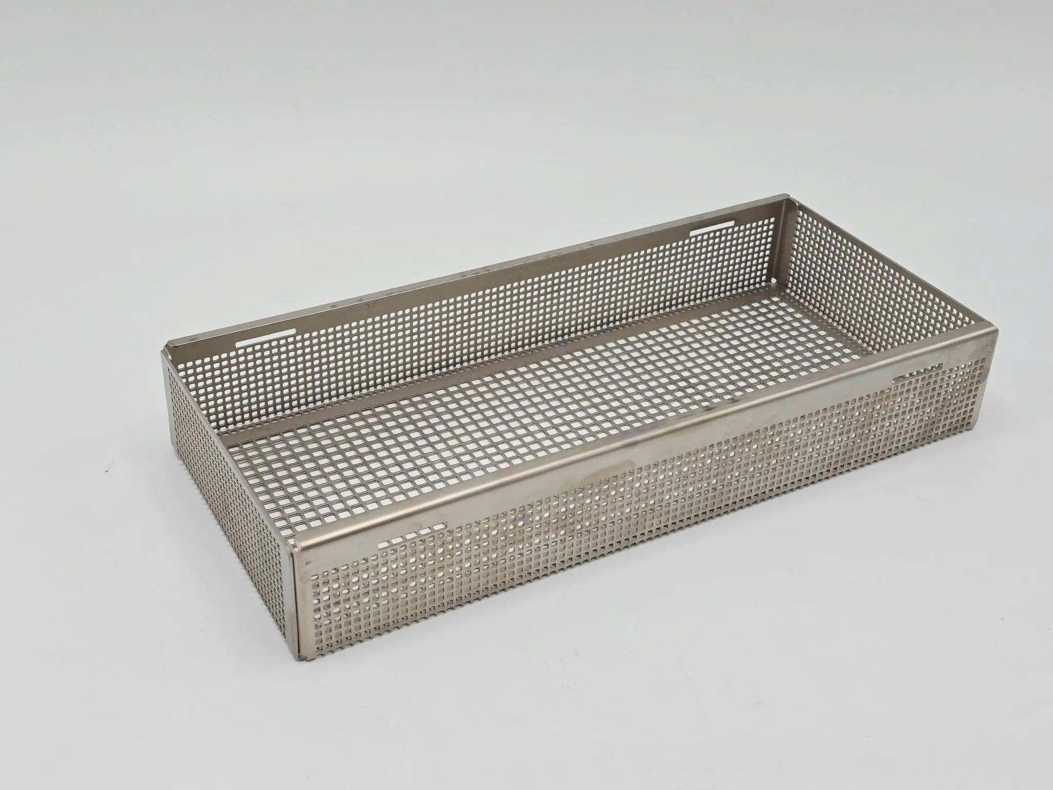 Aesculap JF159R Perforated Basket w/ Lid 10x5x1 - Image 3