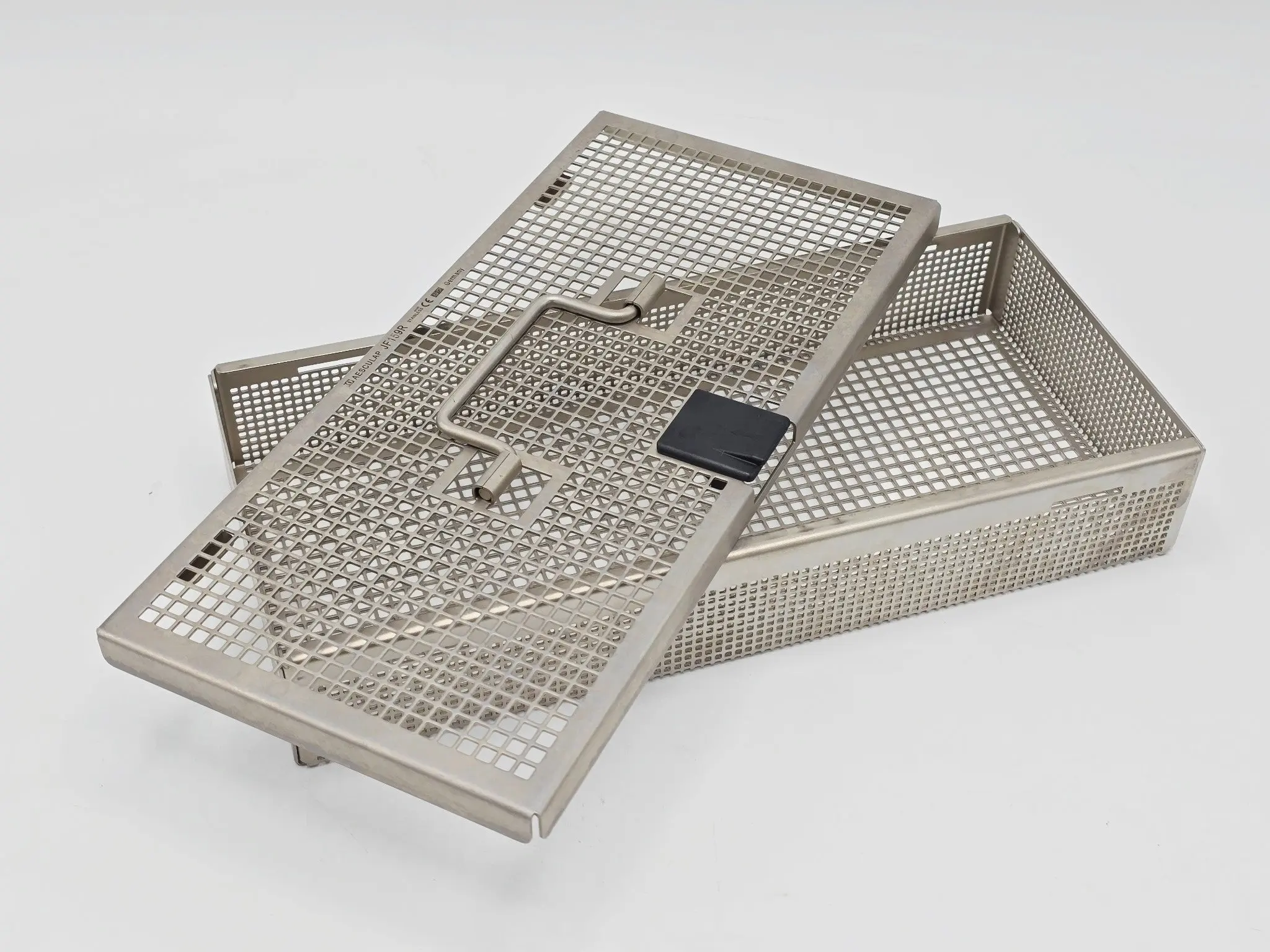 Aesculap JF159R Perforated Basket w/ Lid 10x5x1 - Image 4