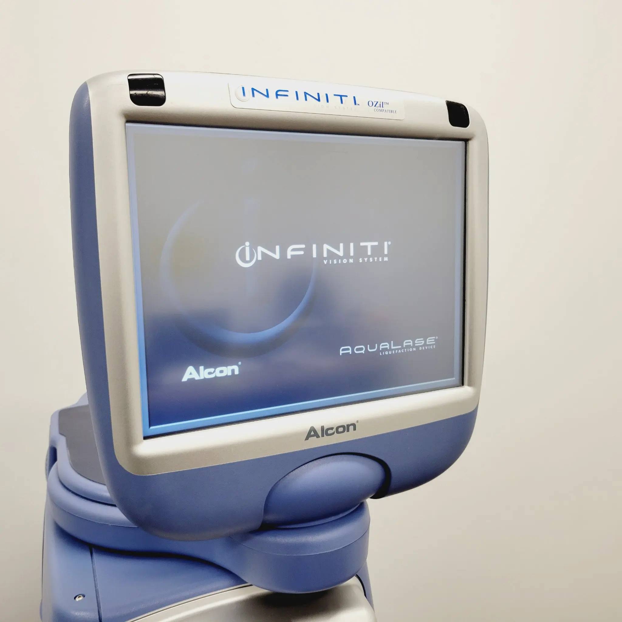 Alcon Infinity Vision Phacoemulsifier 210-0000-503 w/ OZIL Handpiece V 02.04.005 - Image 11