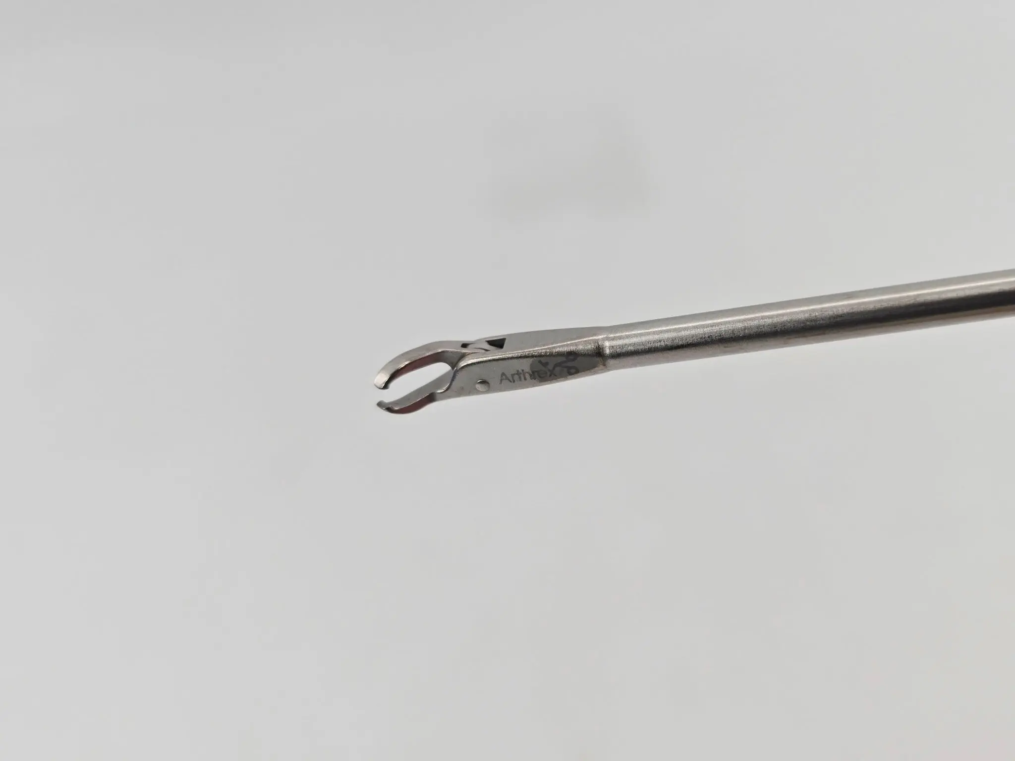 Arthrex AR-12590 Retriever Forceps Ø3.4mm 45° Left Arthroscopy 8-3/4" - Image 4