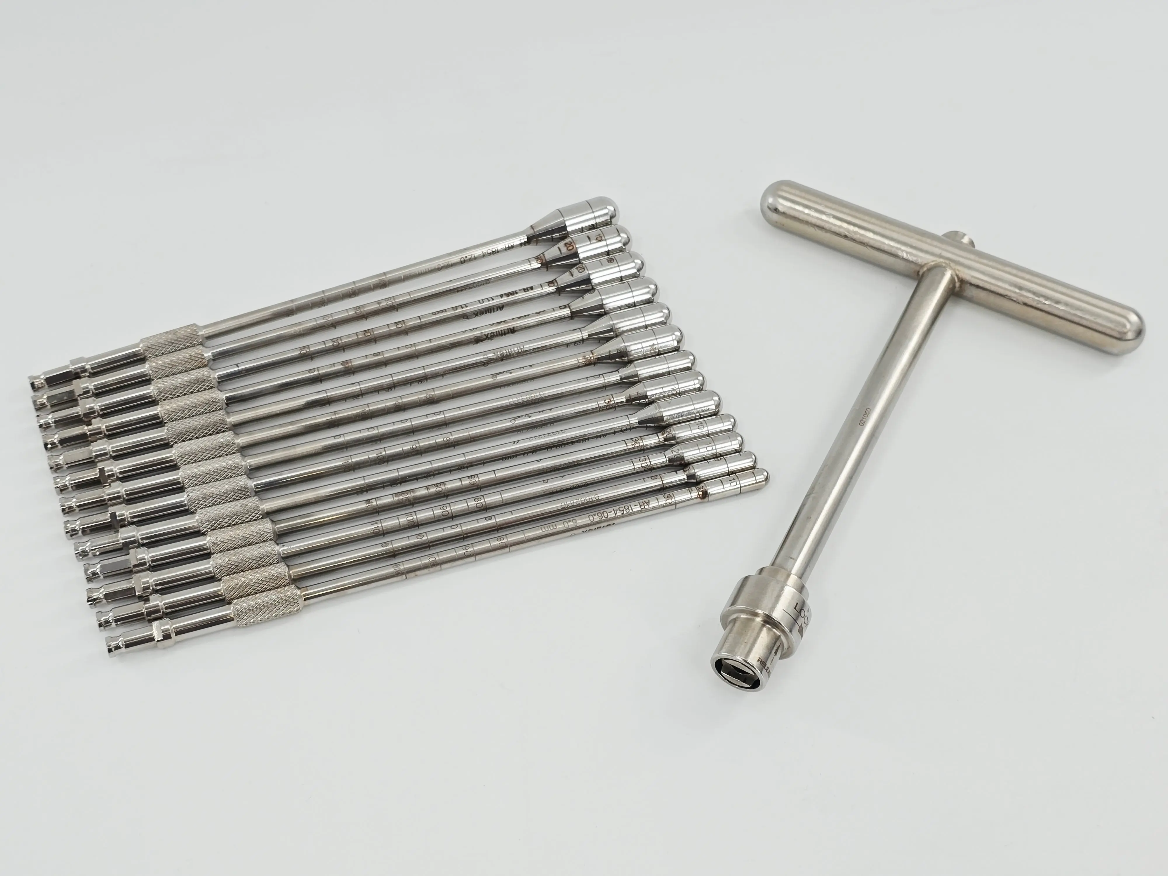 Arthrex AR-1854 Tunnel Dilator 14 Piece Instrument Set w/ T-Handle & AR-1856 Pan - Image 4