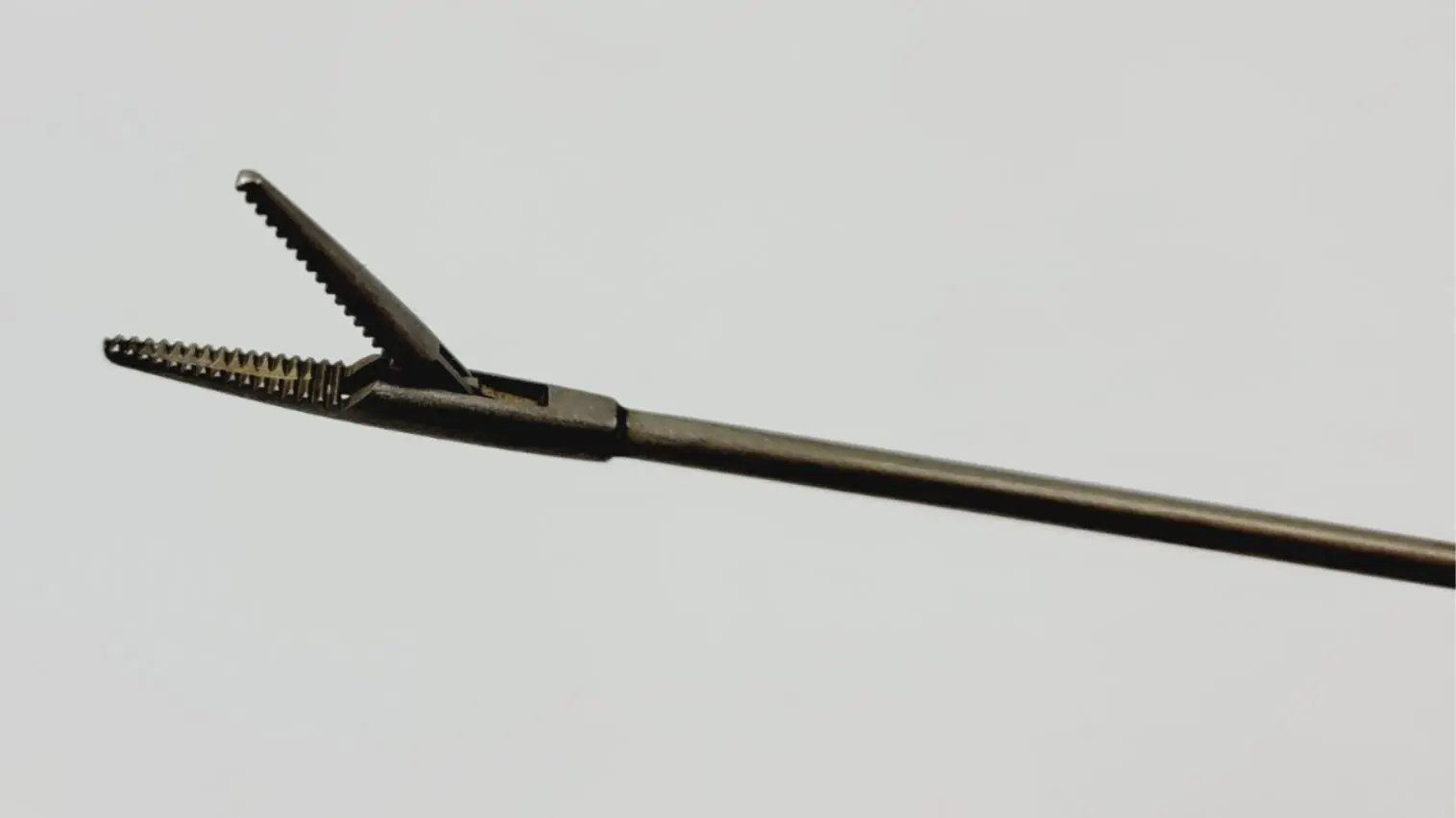Cabot Medical 003857-401 5mm Laparoscopic Grasping Forceps 17-3/4" - Image 4