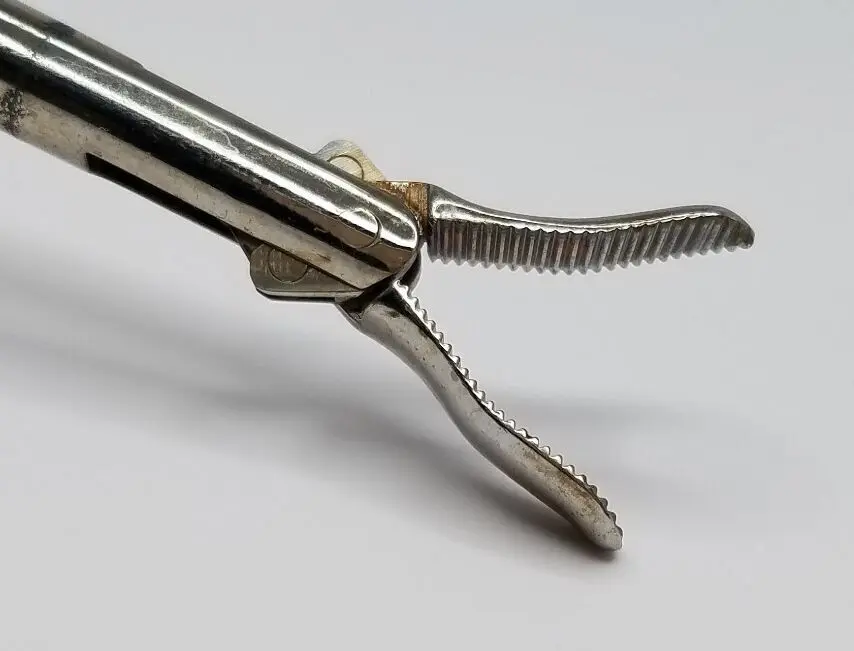 Cabot Medical 004243-902 Atraumatic 3mm Grasping Forceps 13-5/8" - Image 3