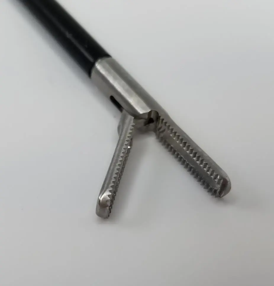 Cabot Medical 15mm x 4mm Ratchet Handle Laparoscopic Grasping Forceps 17" - Image 3