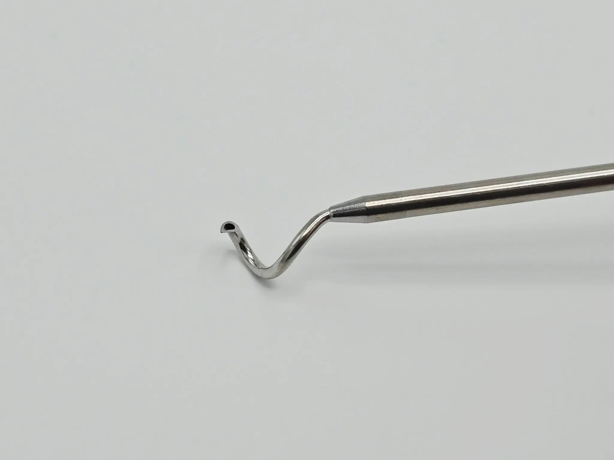Conmed 97.10215 Suture Hook Corkscrew Right 3.4mm x 130mm - Image 3