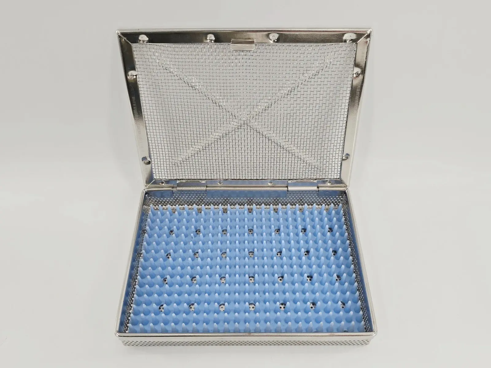 Instrument Sterilization Case with Lid 7-1/4" x 5-1/2" x 1-1/4" – Used - Image 2