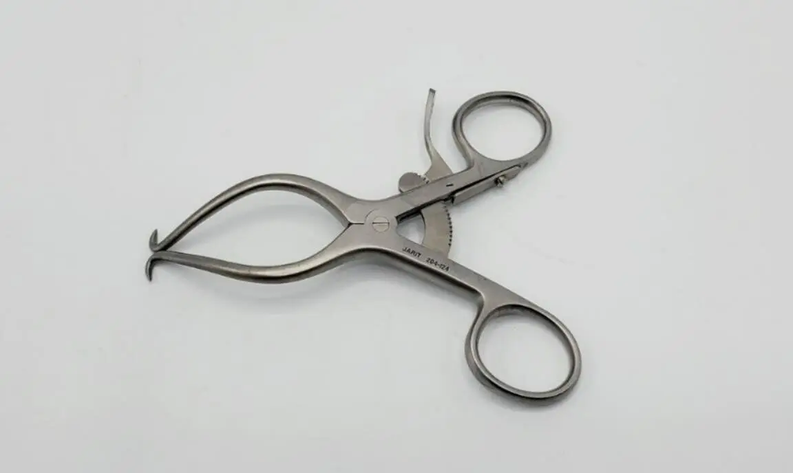 Jarit 204-124 Gelpi Perineal Retractor 8.5mm Curved Tip 55mm 5" - Image 2
