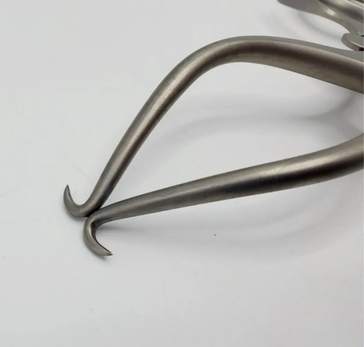 Jarit 204-125 Gelpi Perineal Retractor 9.6mm Curved 5-1/2" - Image 3