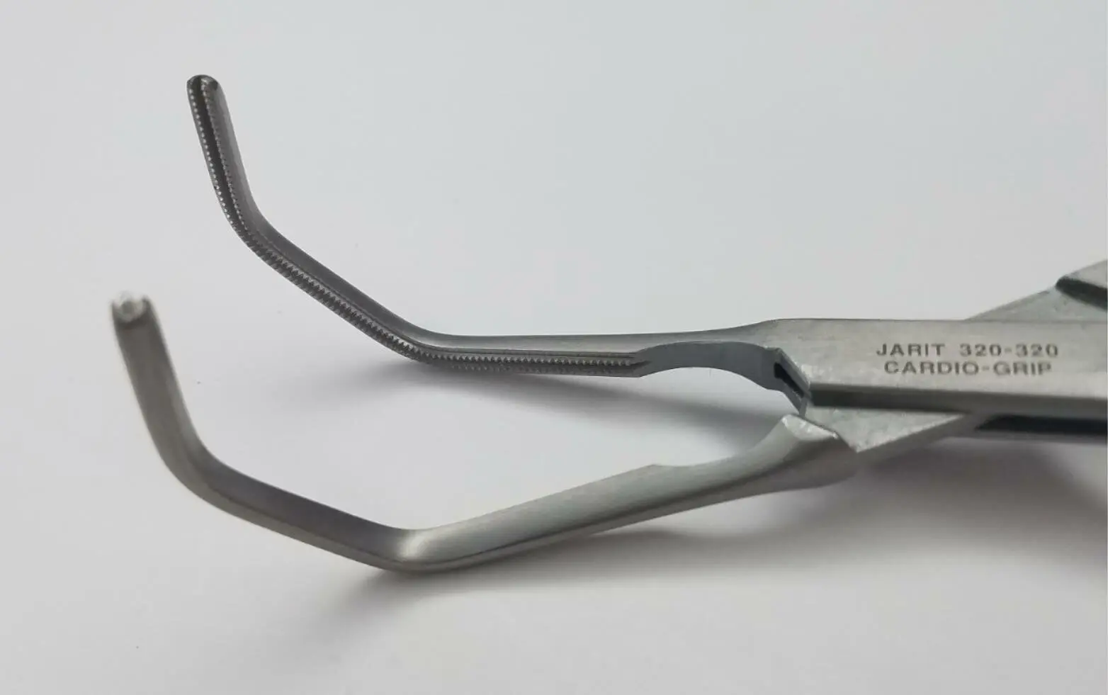Jarit 320-320 45mm Debakey Tangential Occlusion Clamps 8" - Image 2
