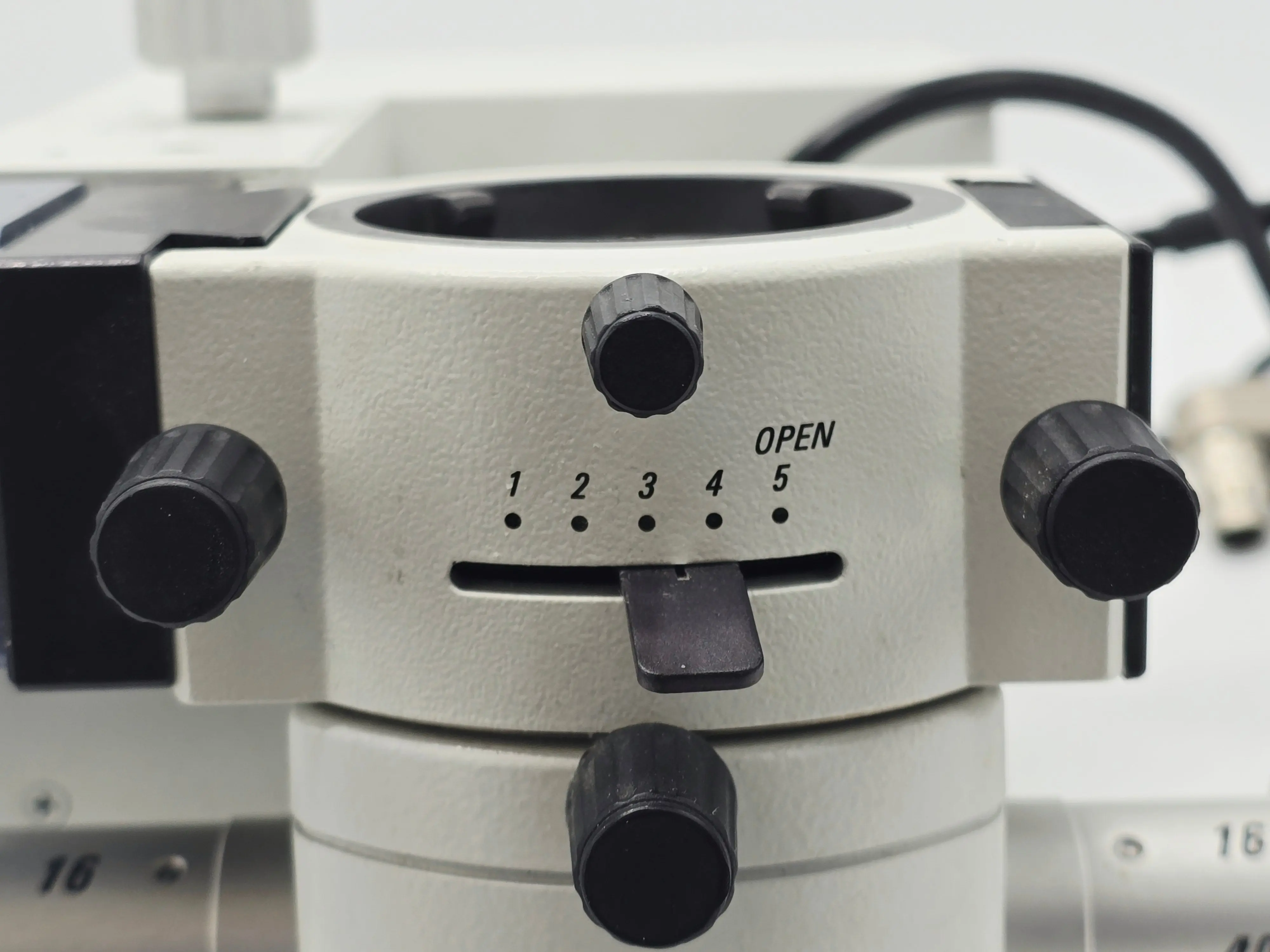 Leica Wild Surgical Microscope Body VIS 50% Beam Splitter 300mm Lens - Image 6