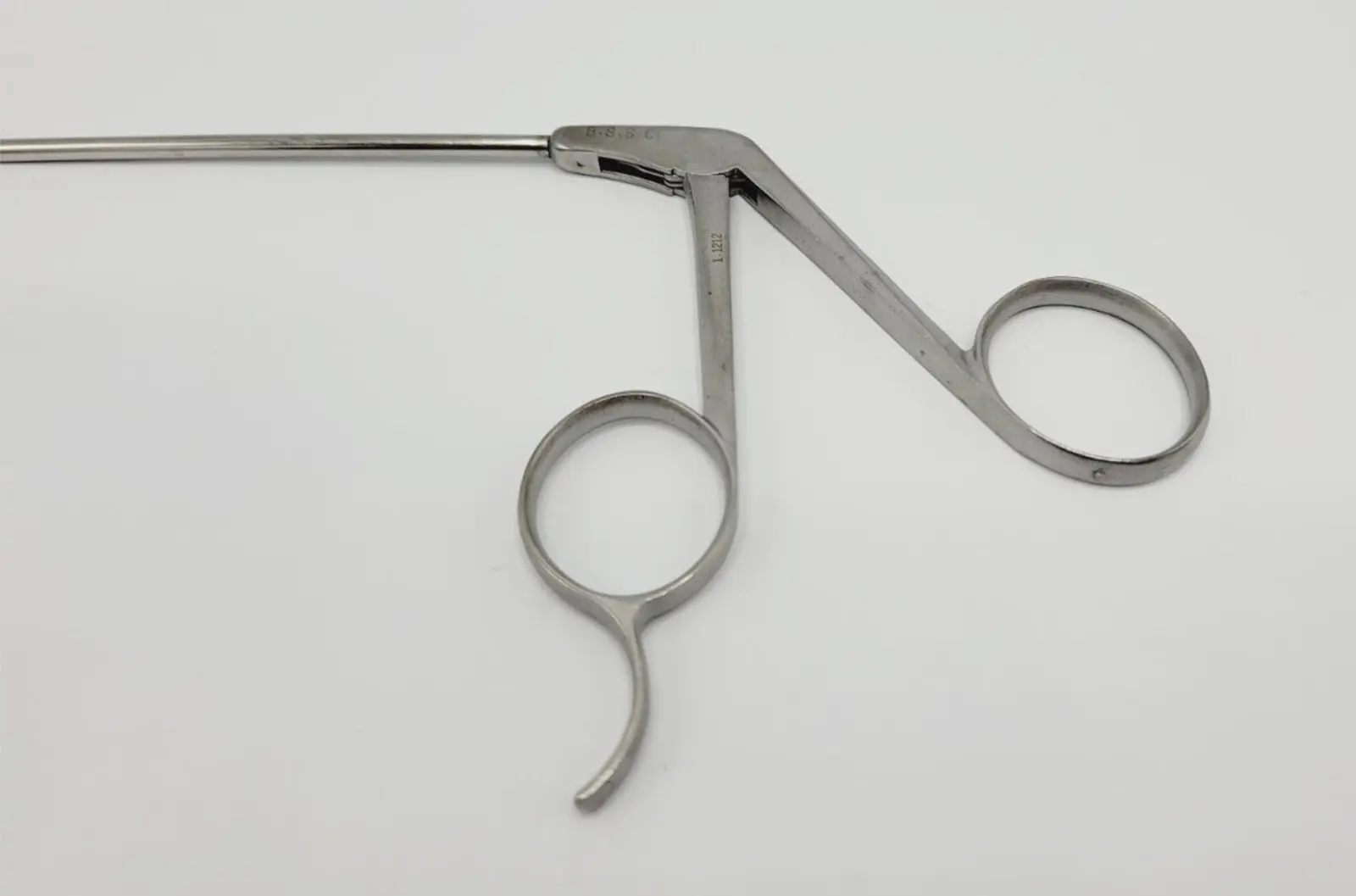 Linvatec 1.1212 Shutt B-Scoop Forceps 30° Left 3.4mm Arthroscopy 9" – Used - Image 3