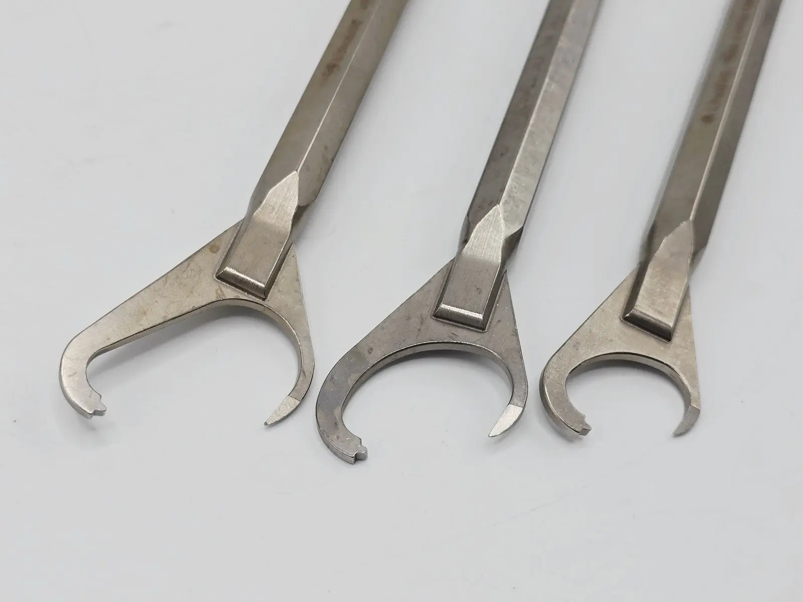 ConMed Linvatec Circular Rasp and Cortical Punch Instrument Set with V. Mueller Case – Used - Image 3