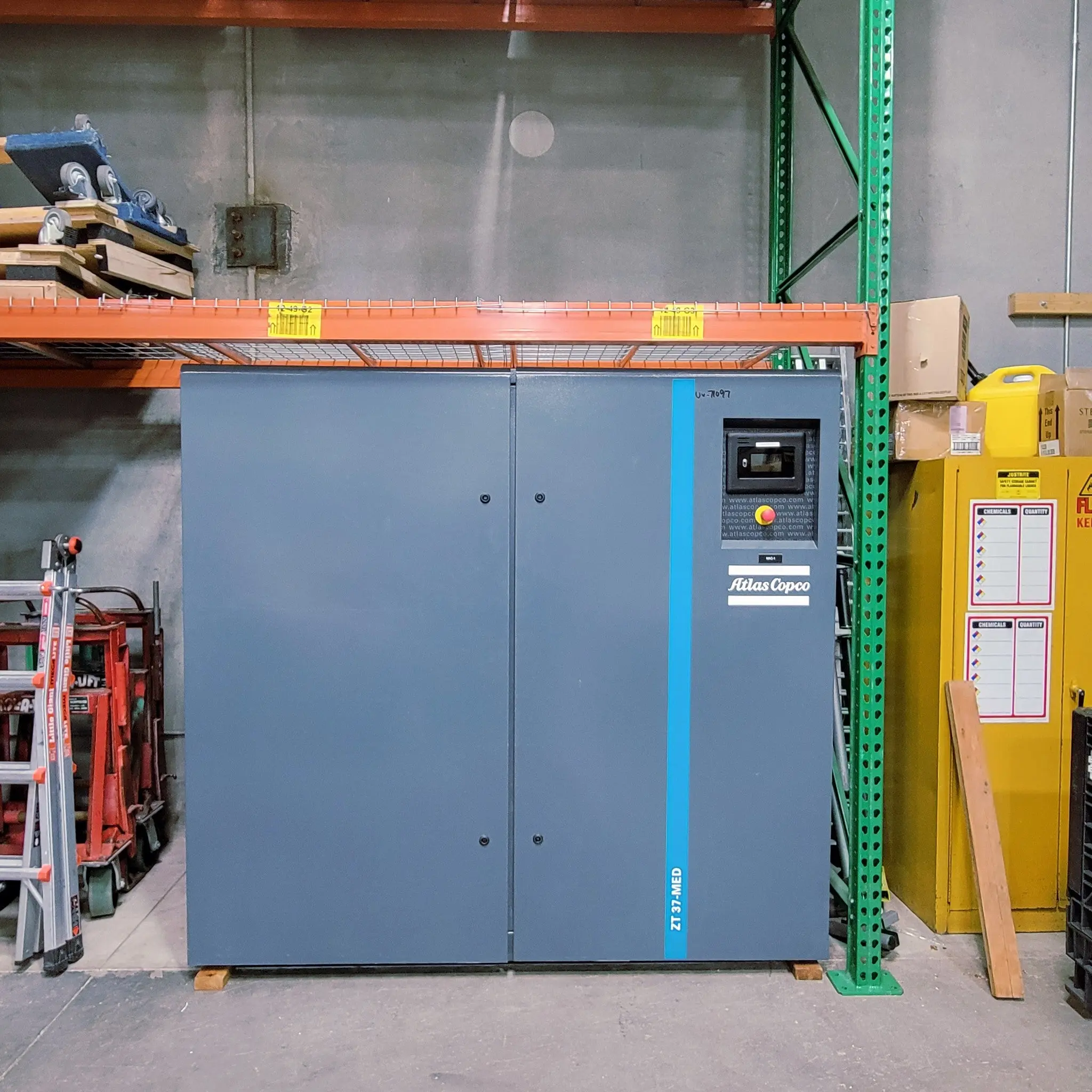 Atlas Copco ZT 37-MED Medical Air Compressor 2 Compressors, Dryer and Tank - Image 7