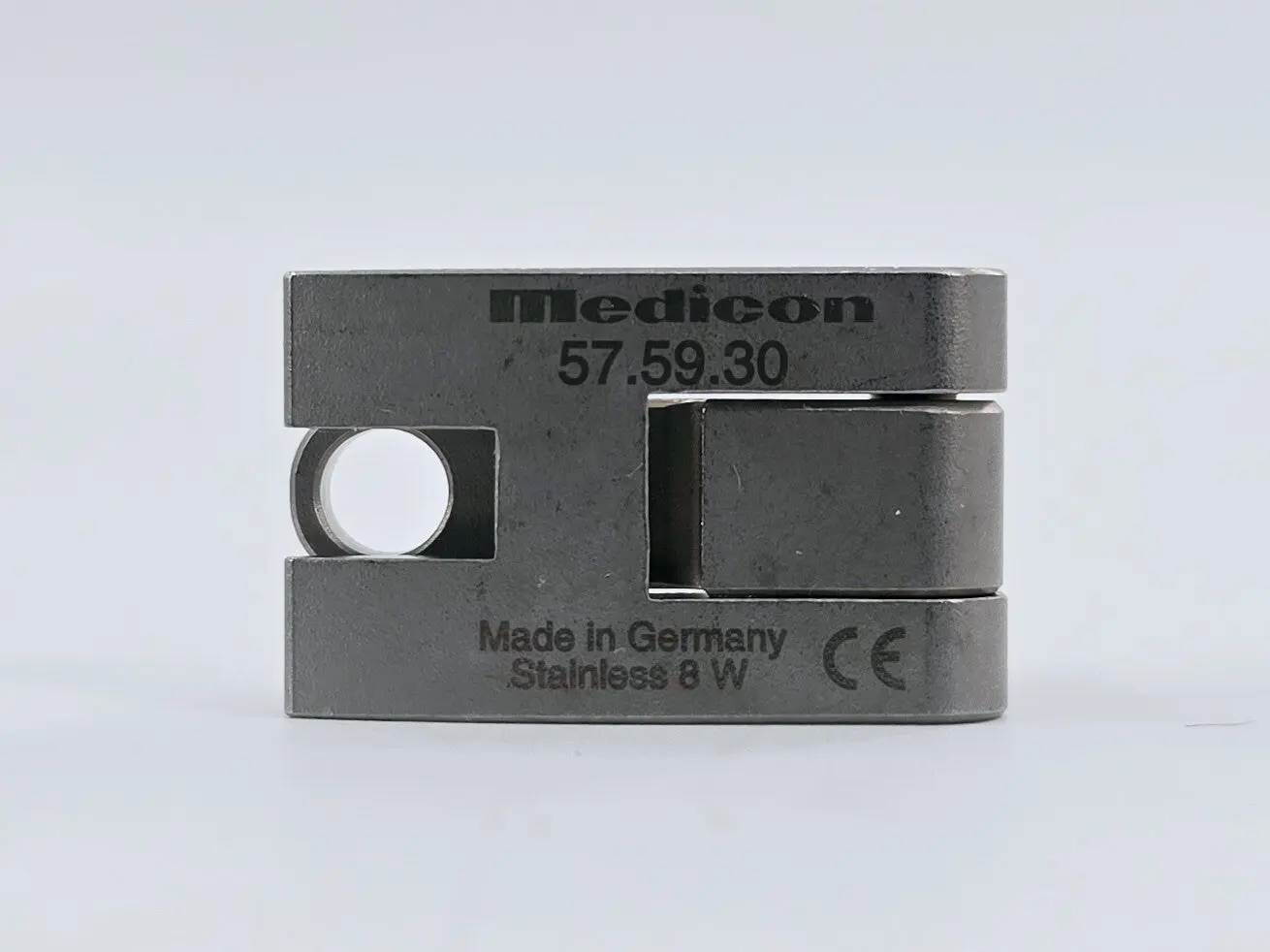 Medicon 57.59.30 Riechert Spatula Holder for Leyla Retractor System – Used - Image 2