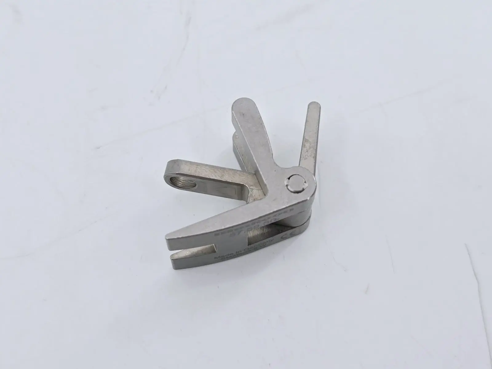 Medicon 57.59.30 Riechert Spatula Holder for Leyla Retractor System – Used - Image 3