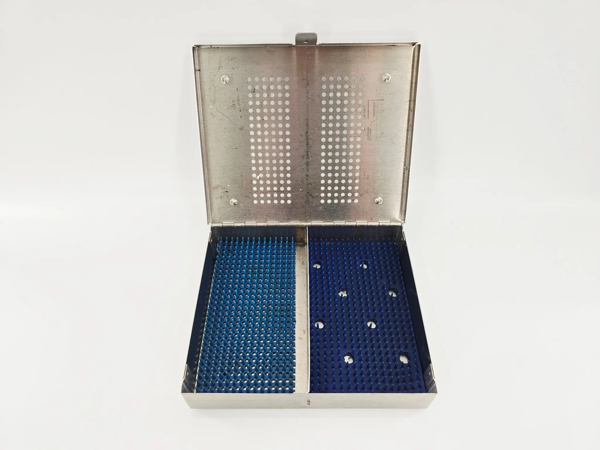 MicroAire/3M 81017 Instrument Sterilization Case 8-1/4" x 7" x 1-1/2" - Image 2