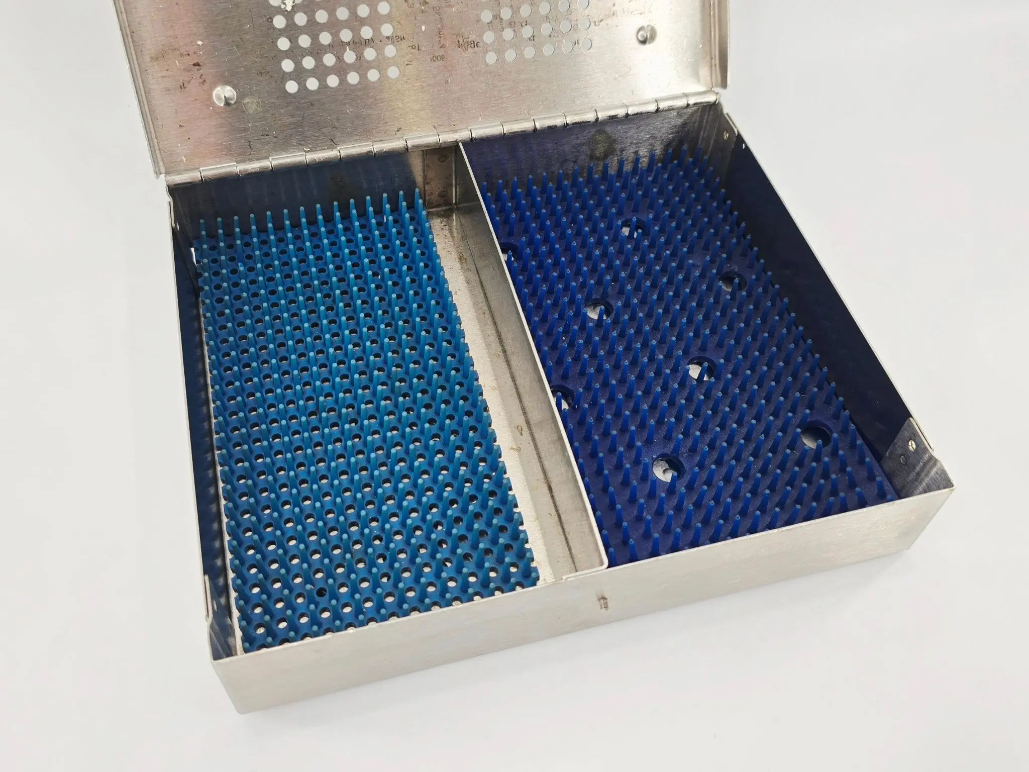 MicroAire/3M 81017 Instrument Sterilization Case 8-1/4" x 7" x 1-1/2" - Image 4