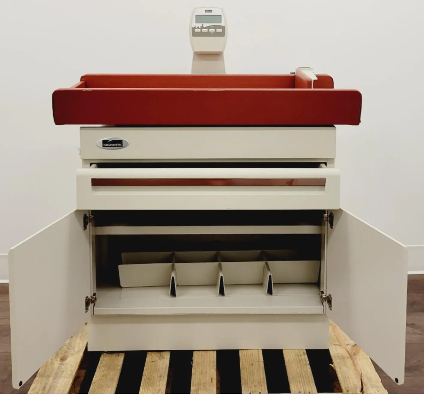 Midmark 640 Pediatric Examination Table 40 Lb. Capacity Scale Cranberry - Image 6