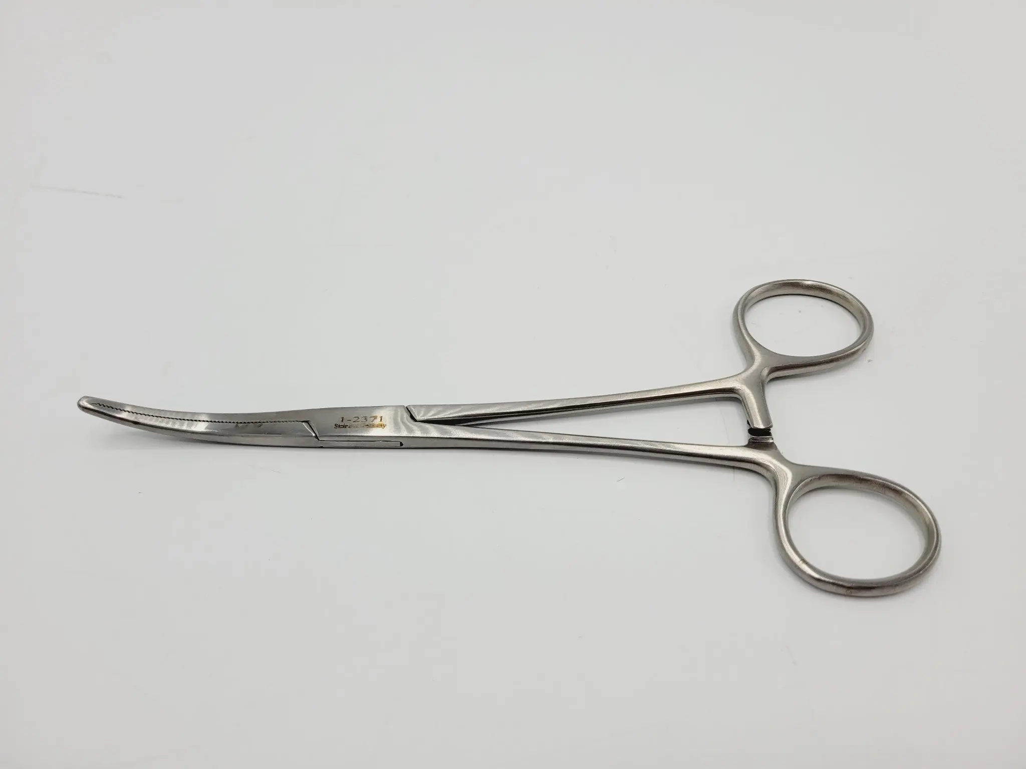 Millennium Surgical 1-2371 Roch-Ochsner Forceps, Curved, 1 x 2 Teeth 7-1/4" - Image 2