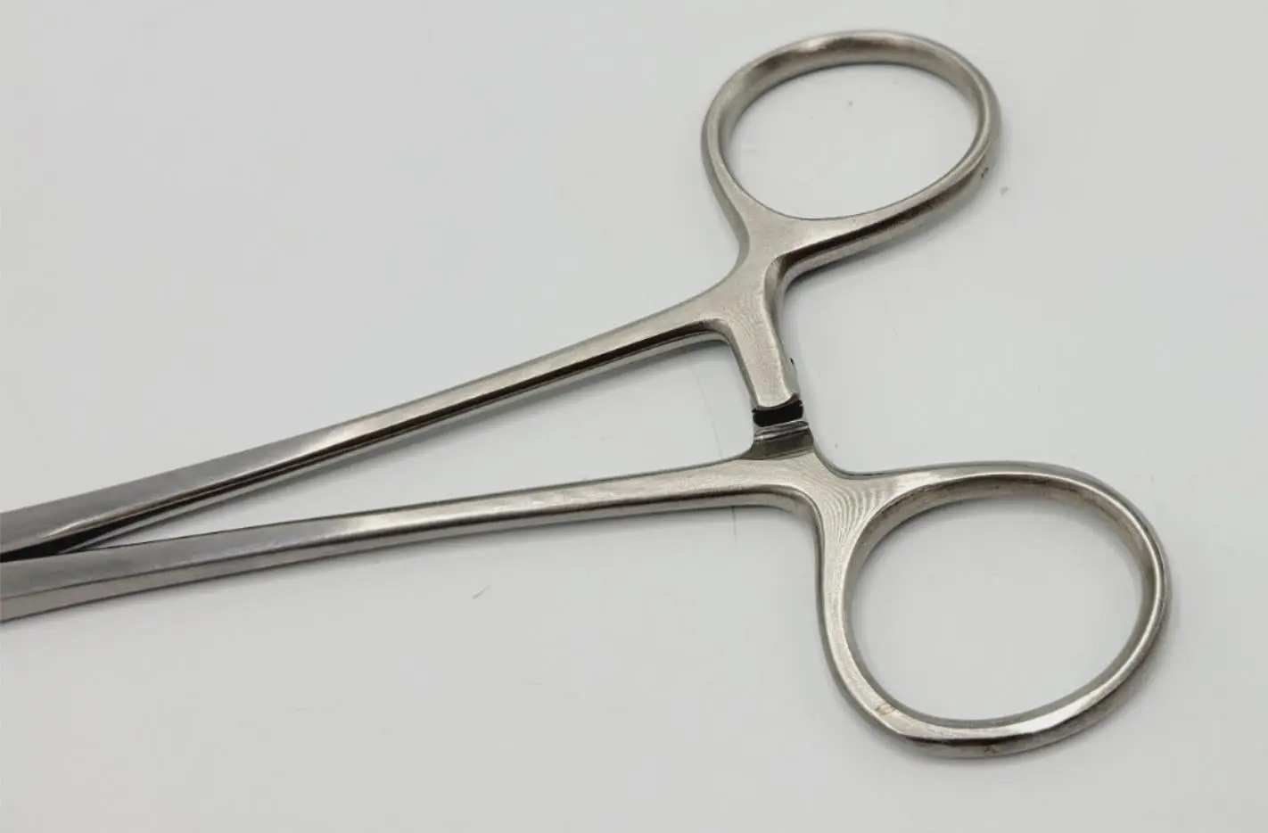 Millennium Surgical 1-2371 Roch-Ochsner Forceps, Curved, 1 x 2 Teeth 7-1/4" - Image 3
