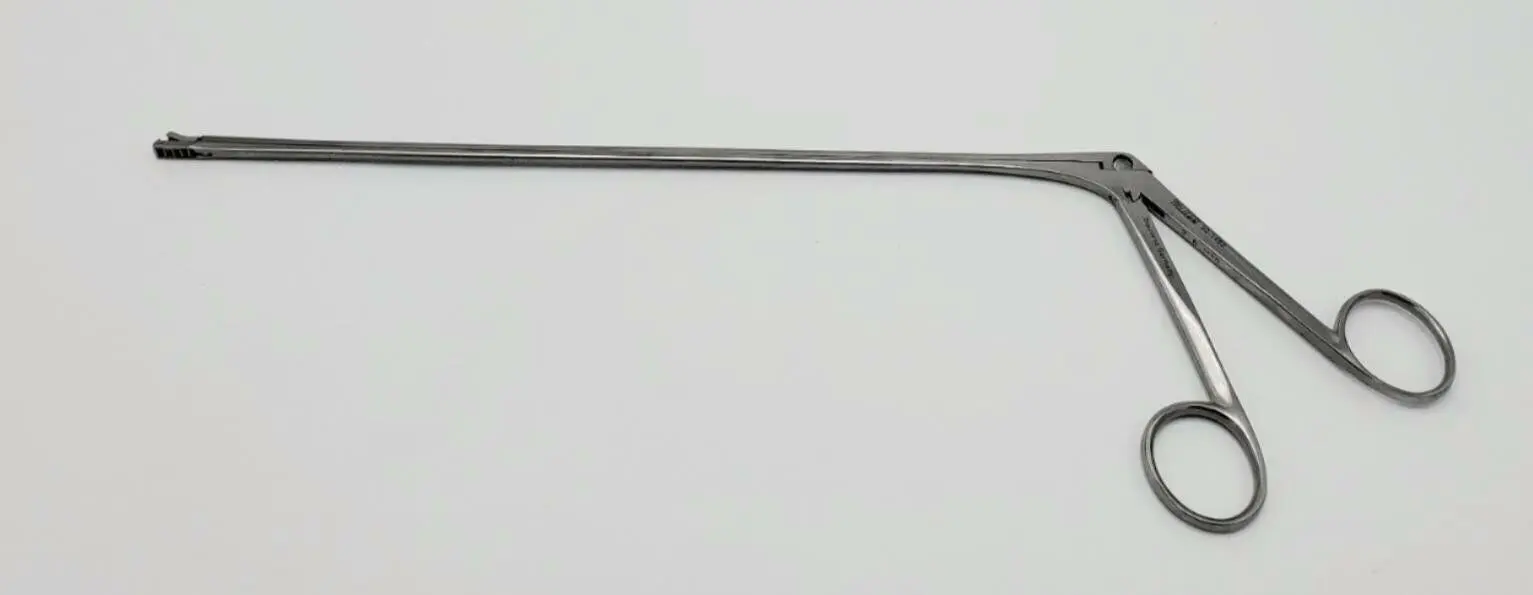 Integra Miltex 30-1482 Uterine Forceps Straight 3.5 x 8mm Rectangular Bite 11-3-4" - Image 2