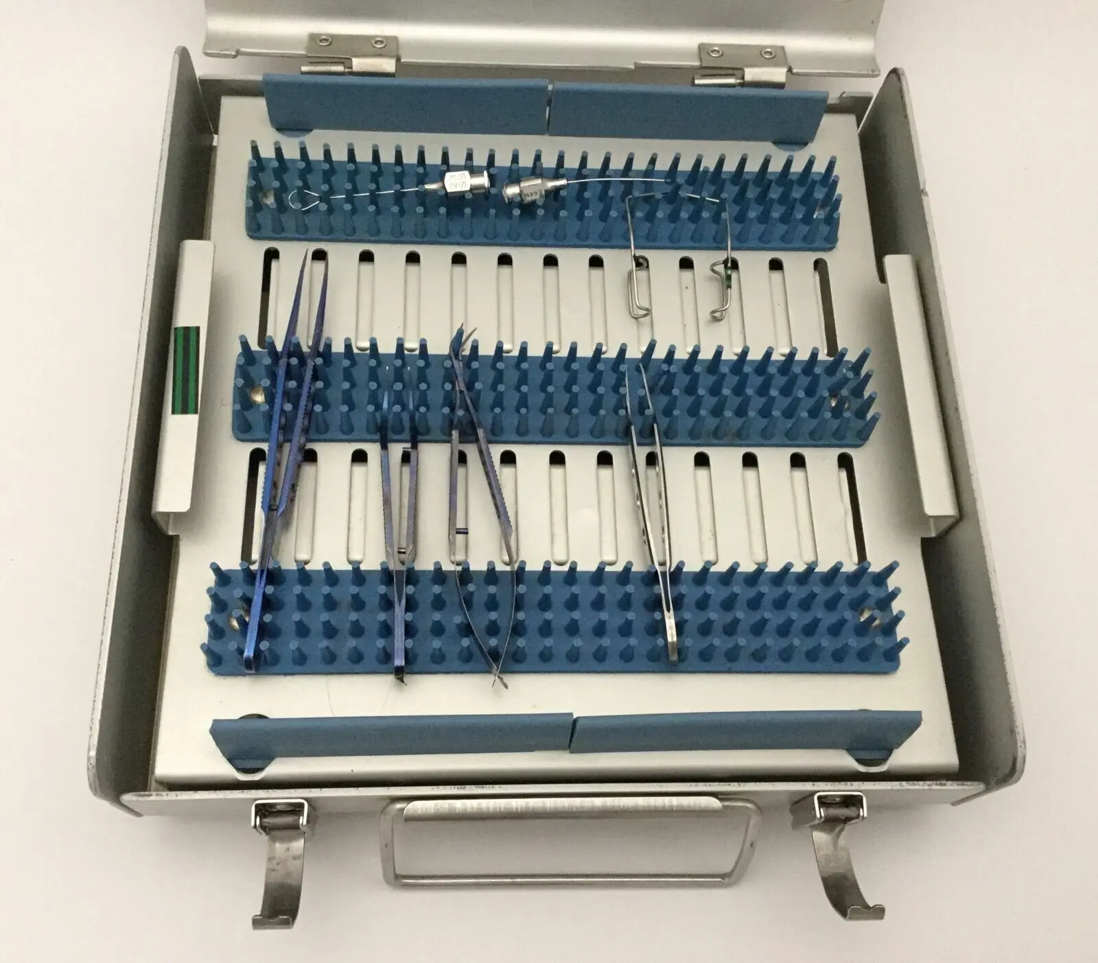 Ophthalmic Surgical Set with Case Inner Tray & Liners Portable 12 piece set - Image 4