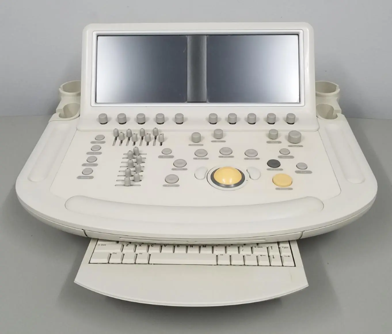 Philips 2009 IE33 F.1 Cart Ultrasound System Display Screen and Keyboard - Image 3