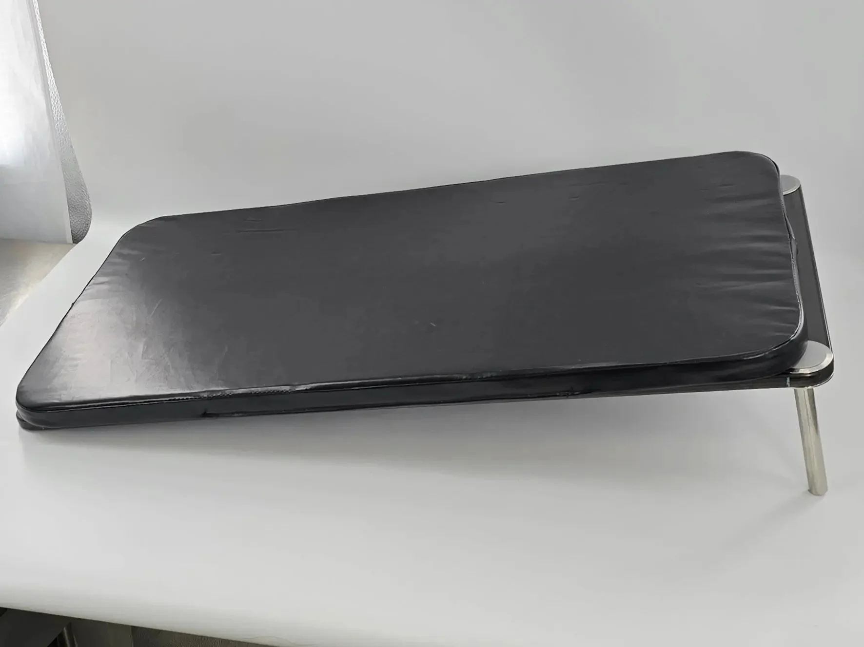 Steris Amsco Adult Arm and Hand Table w/ Pad BF435 - Image 2