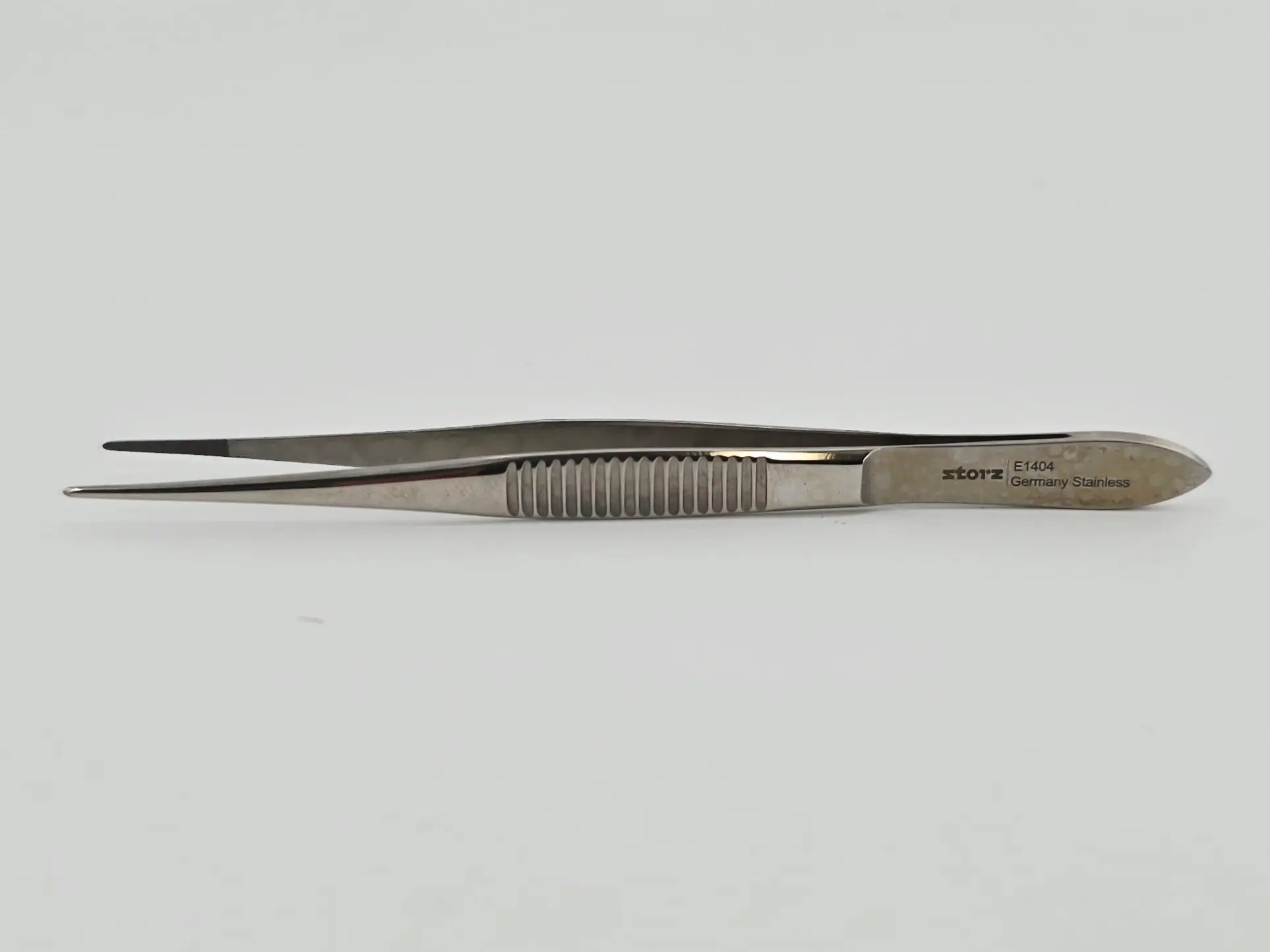 Storz E1404 Straight Heavy Serrated Dressing Forceps Ophthalmology 4" - Image 2