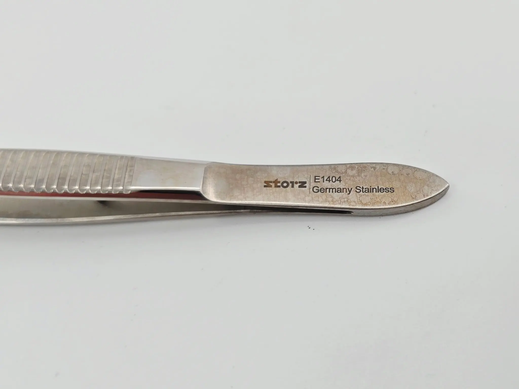 Storz E1404 Straight Heavy Serrated Dressing Forceps Ophthalmology 4" - Image 3