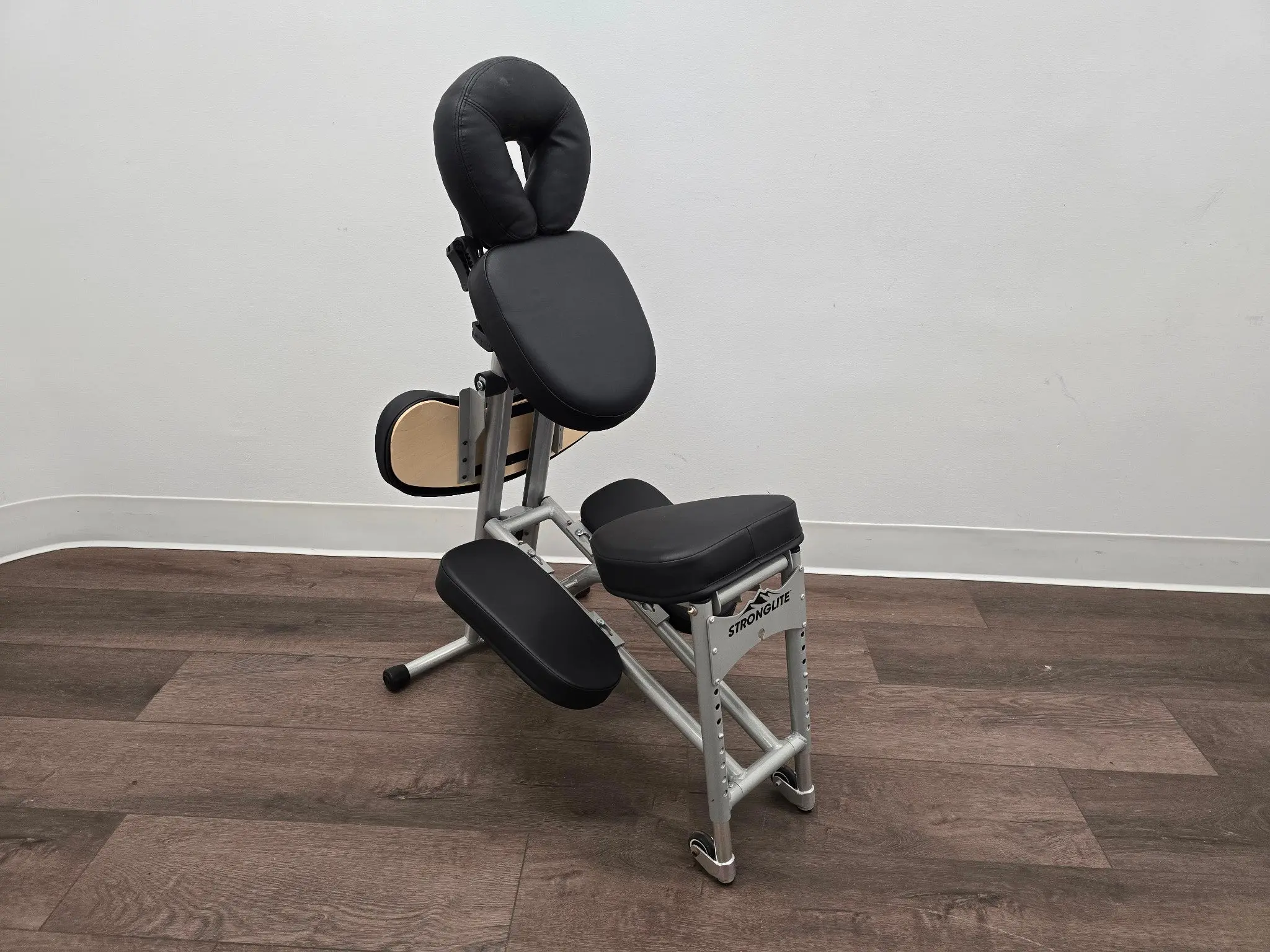 Stronglite Portable Massage Chair Foldable Black w/ Carry Case - Image 10