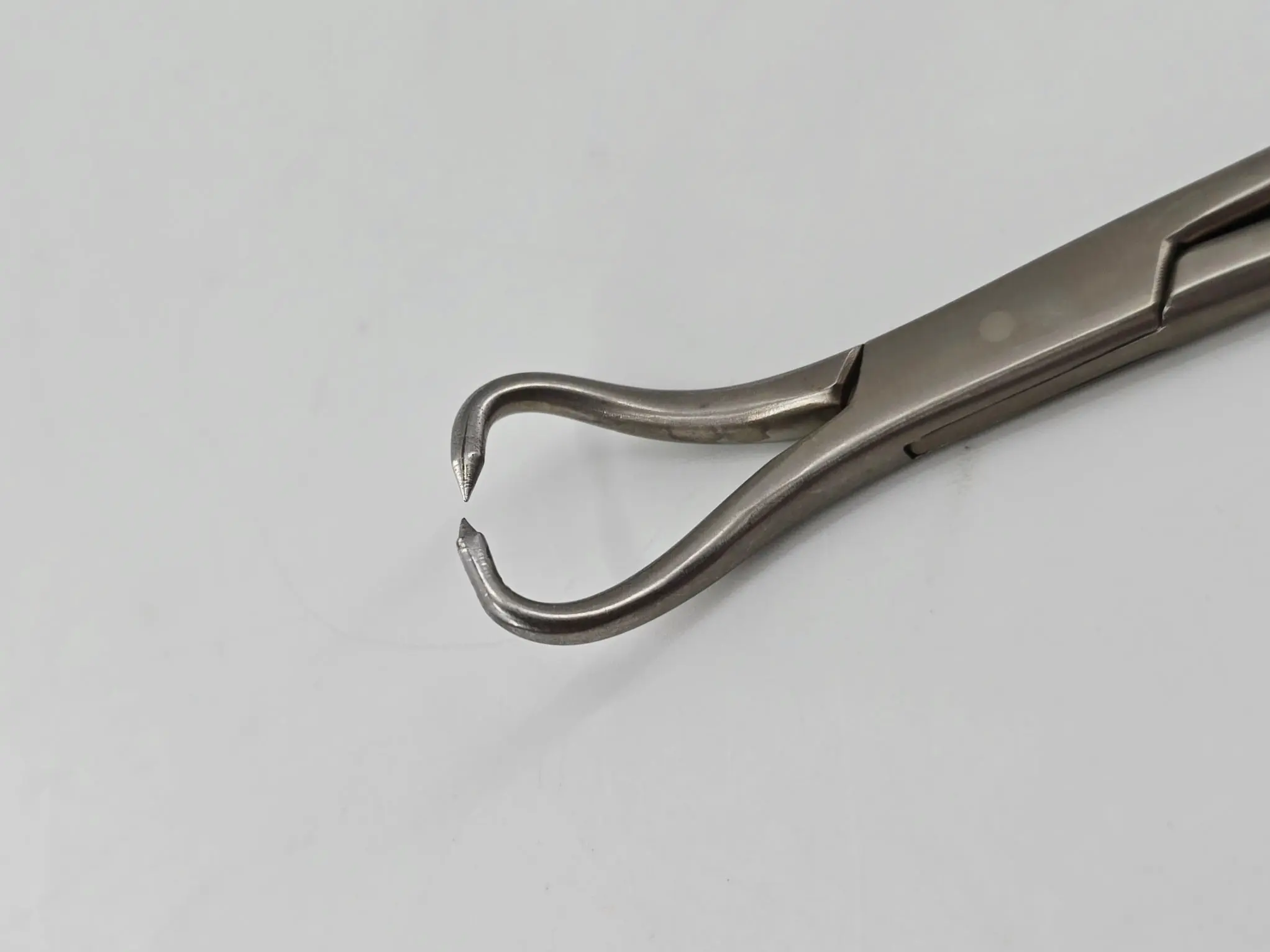 Stryker 702926 Small Bone Reduction Forceps w/ Points & Ratcheting Handle 5-1/8" - Image 4