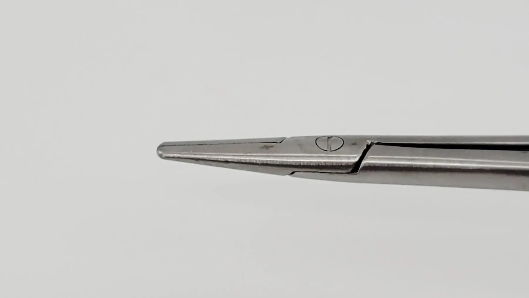 Surgpro FD096SP Microform Yasargil Holder Straight 8-1/4" - Image 2