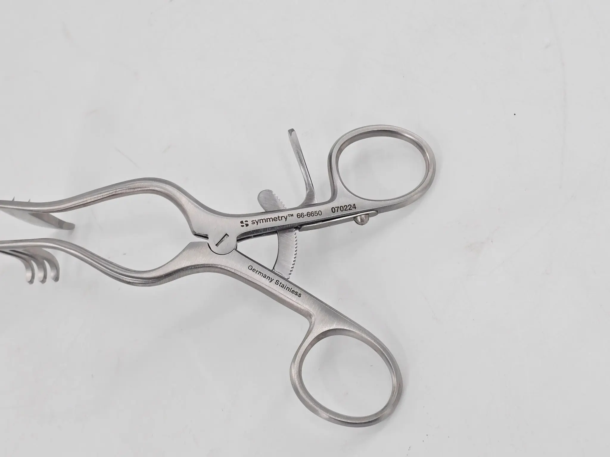 Symmetry Surgical 66-6650 Perkins Self-Retaining Retractor - Image 4