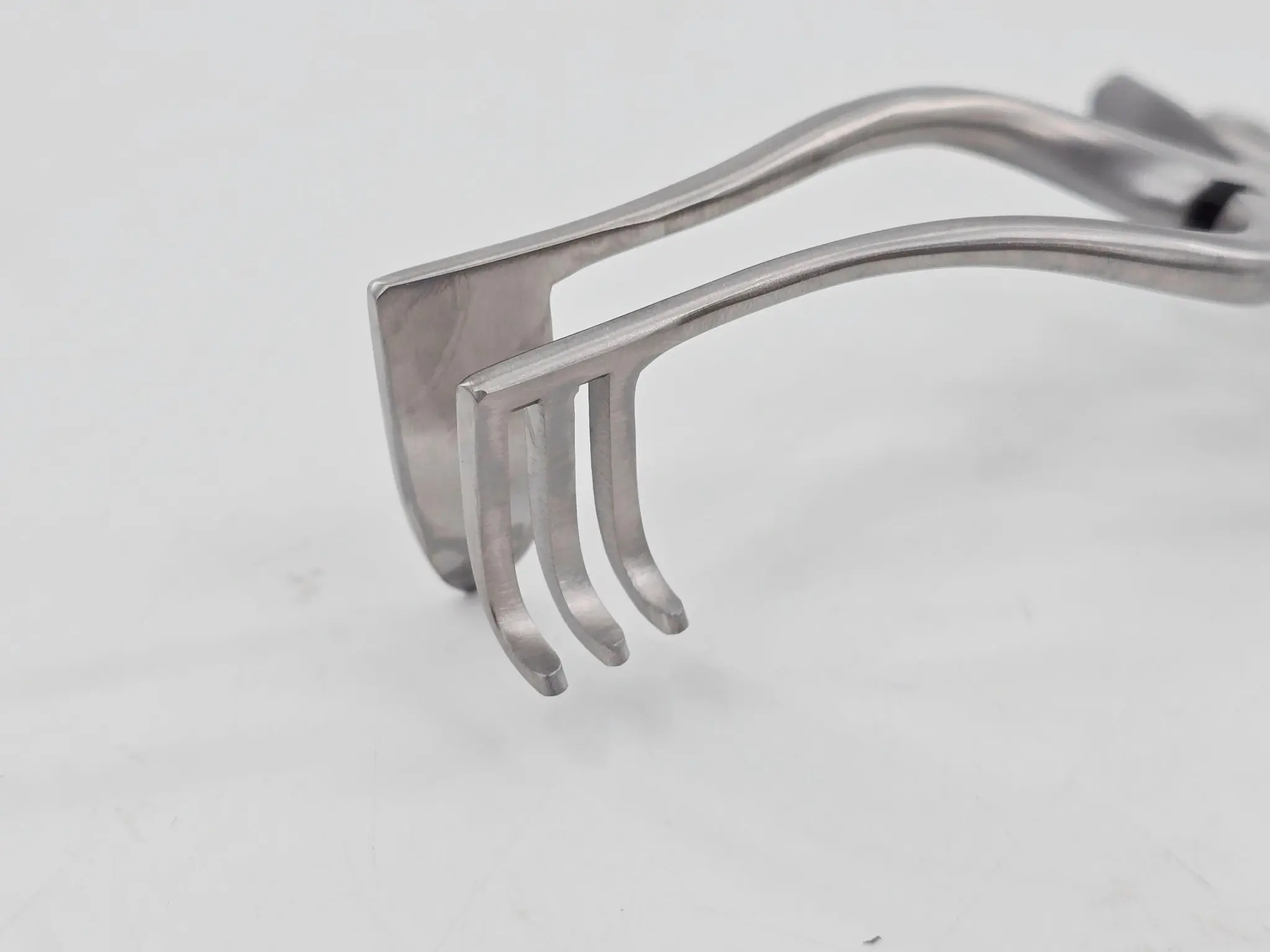 Symmetry Surgical 66-6650 Perkins Self-Retaining Retractor - Image 5