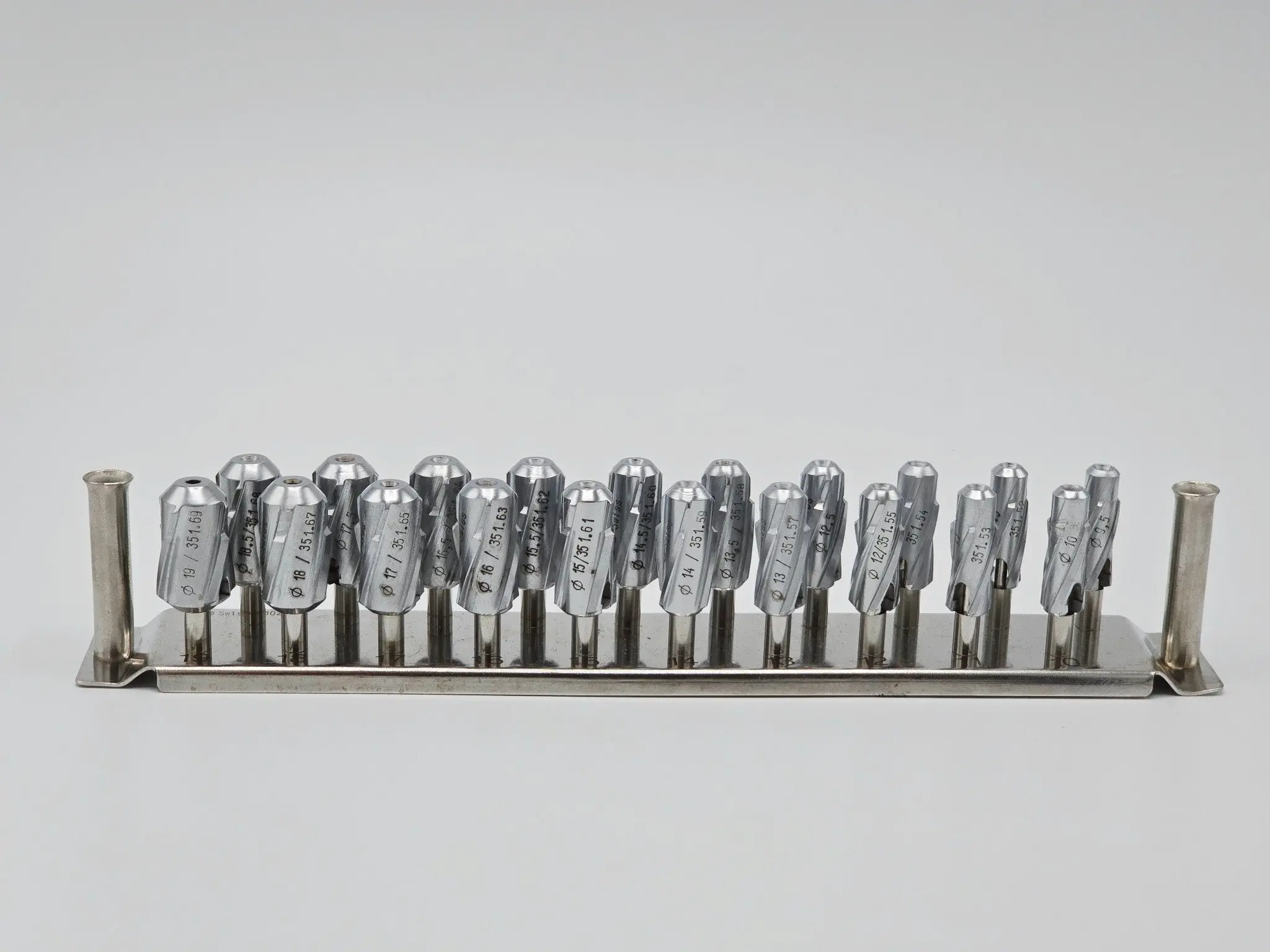 Synthes Surgical Reaming Head Kit Set of 20 - Image 2