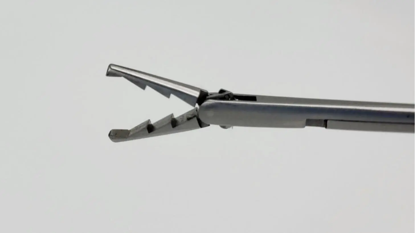 V. Mueller BE-2471 Kahler Bronchial Grasping Forceps 2mm ENT Alligator Style - Image 3