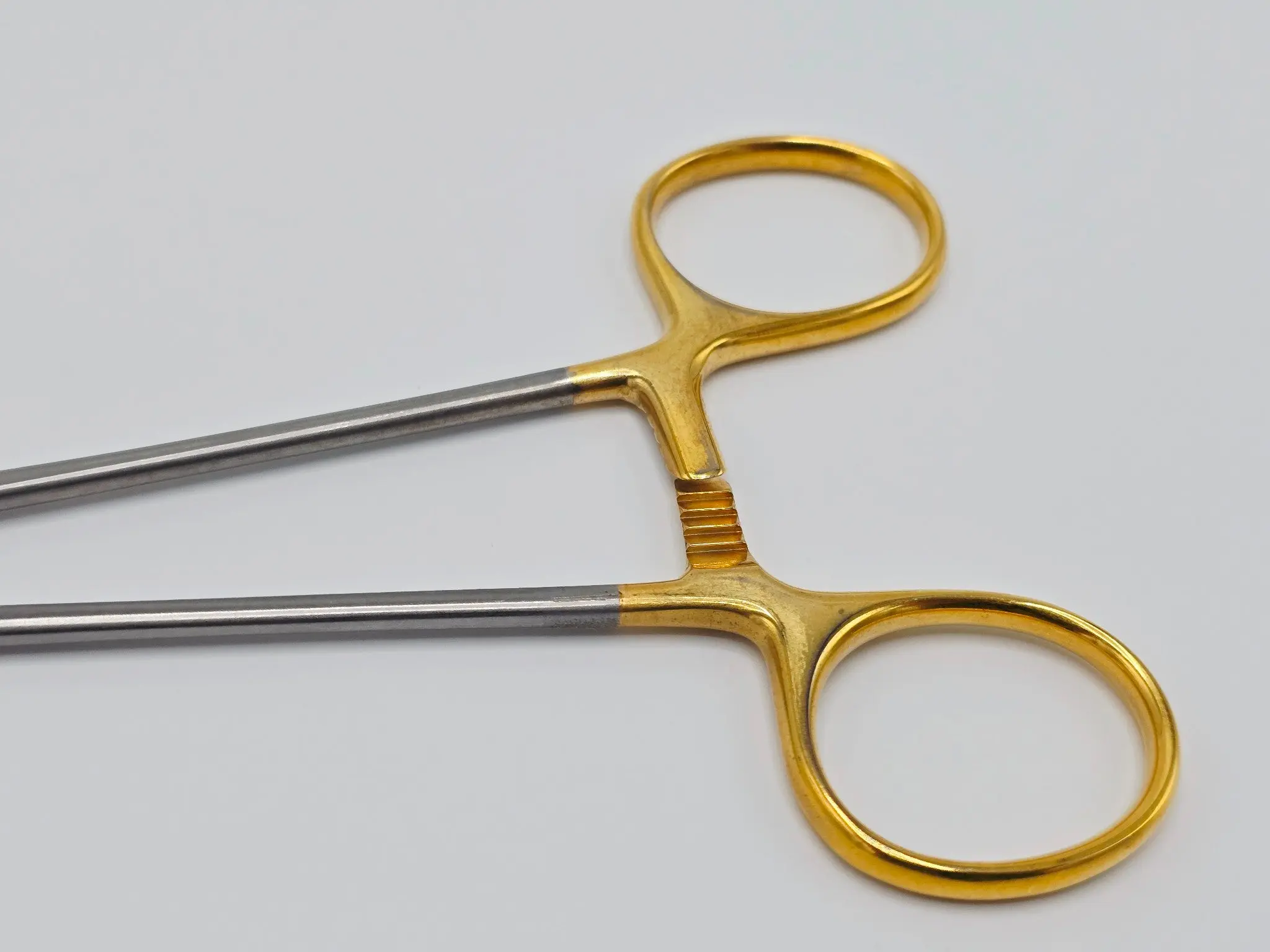 V. Mueller CH2510 Vital Ryder Needle Holder Serrated Inserts Narrow Jaws - Image 4
