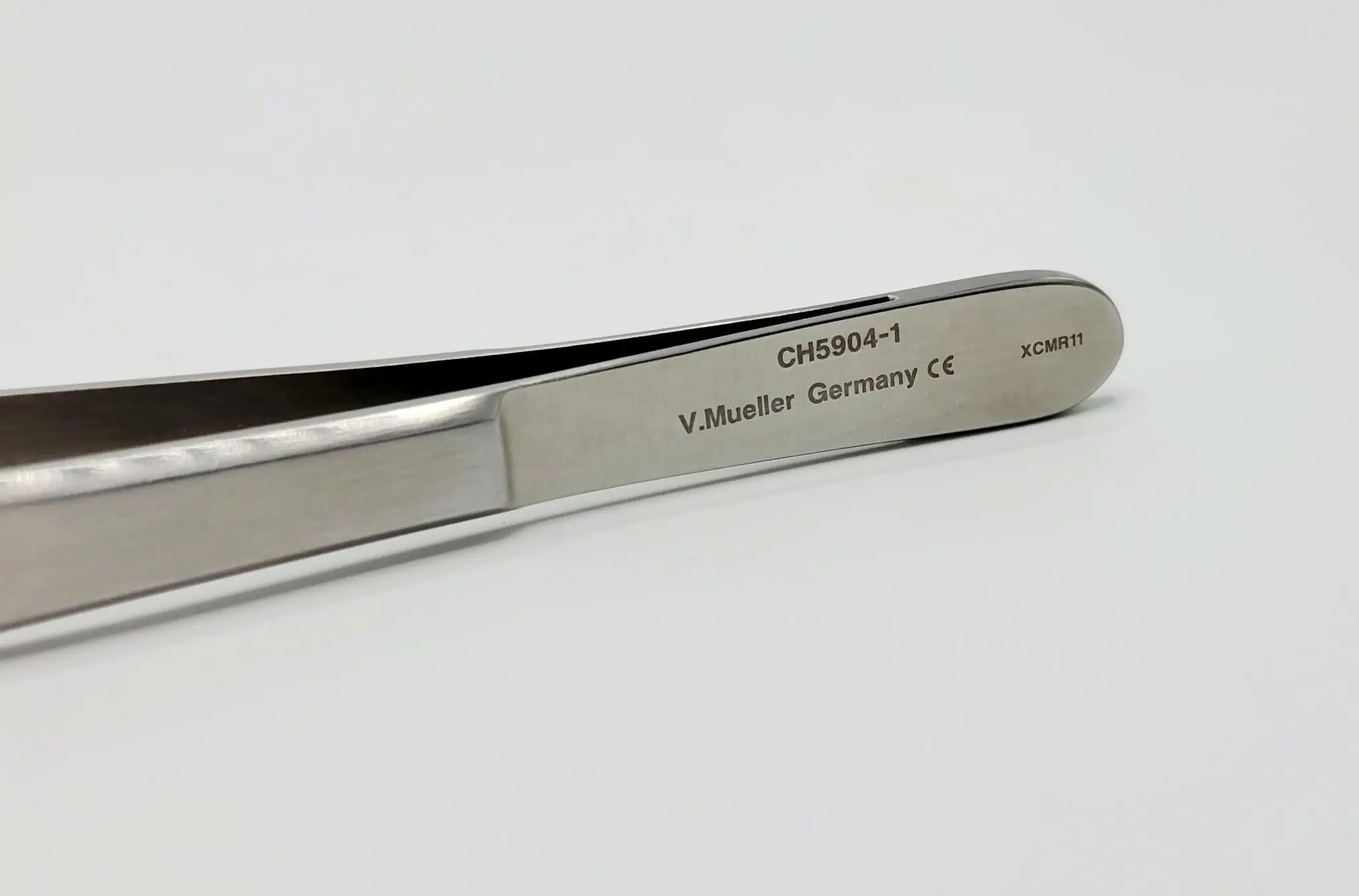 V. Mueller CH5904-1 DeBakey Vascular Tissue Forceps Heavy 2mm 9-1/2" - Image 3