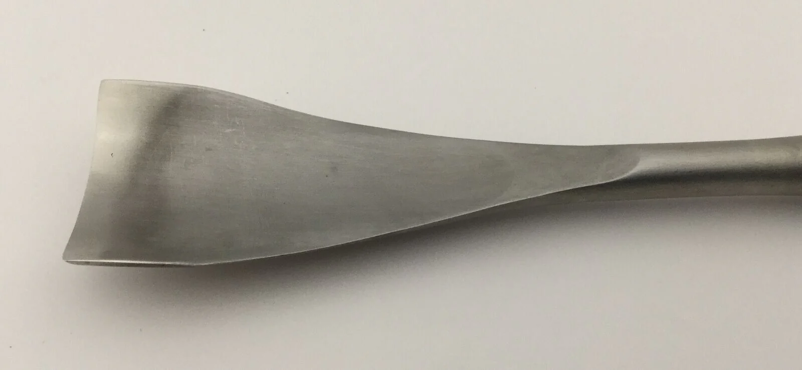 Zimmer 2816-05 32mm Curved Gouge Orthopedic 9" - Image 3